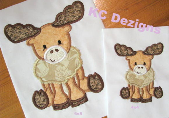 Evaluating Creative Fabrica's Polar Reindeer Applique Design